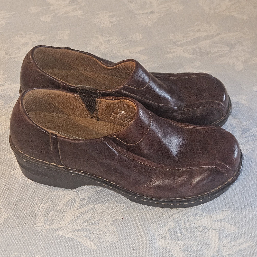 Eastland Women’s Tracie Y2K Slip On Leather Clogs Brown size 9.5 Wide Comfy